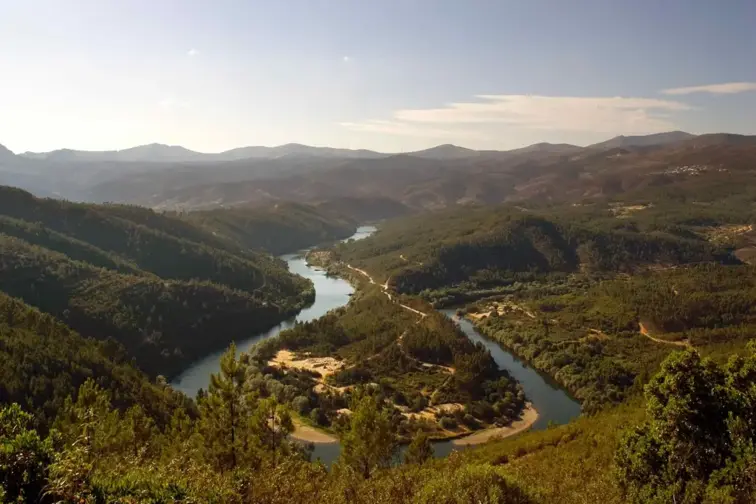 Vista aérea do rio Zêzere